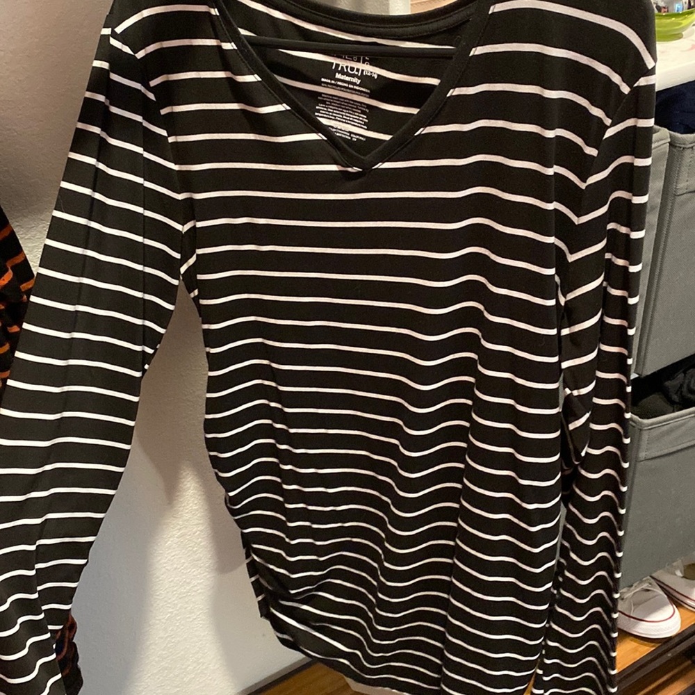 Time and true L long sleeve maternity top